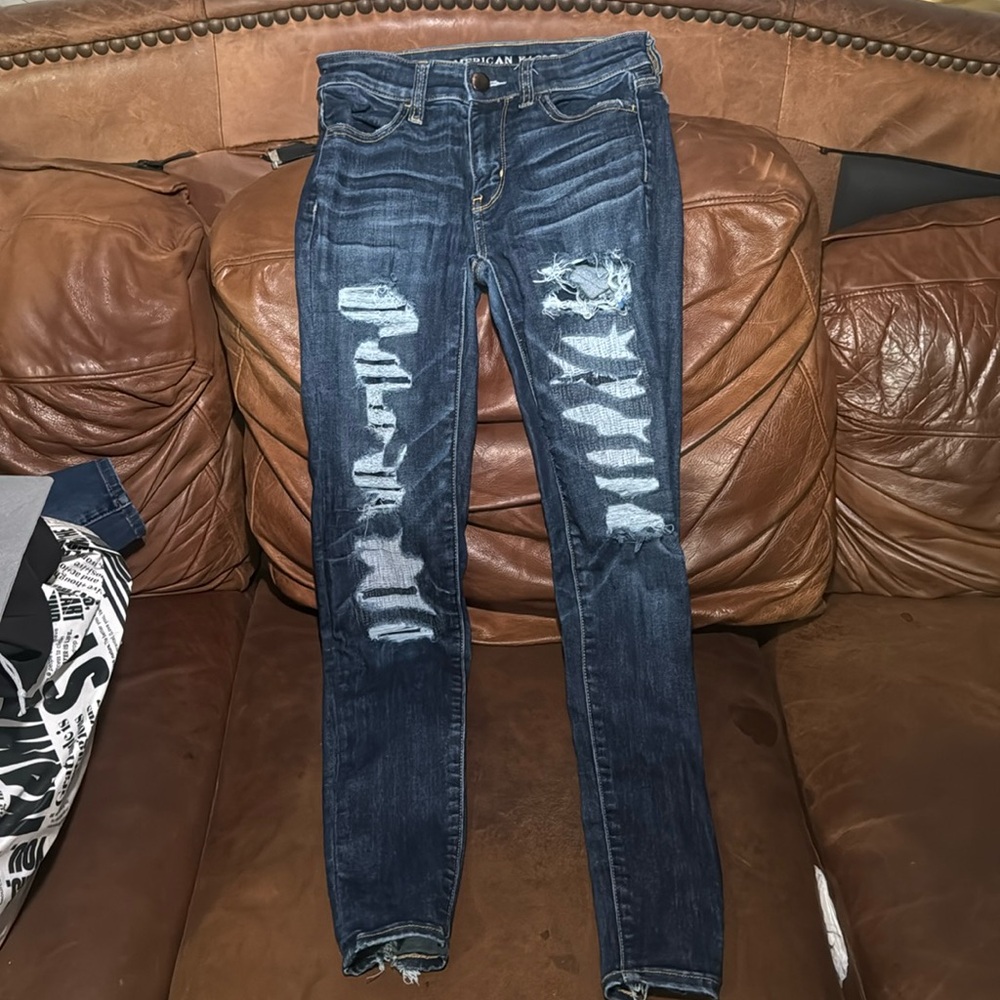 American Eagle distressed Skinny Jeans
